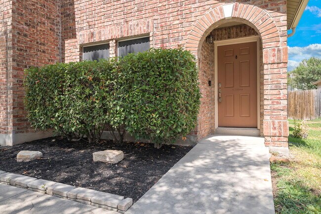 Building Photo - Spacious 4-Bed Home with Fenced Yard and Garage in Cibolo – 2,568 Sq Ft of Comfort