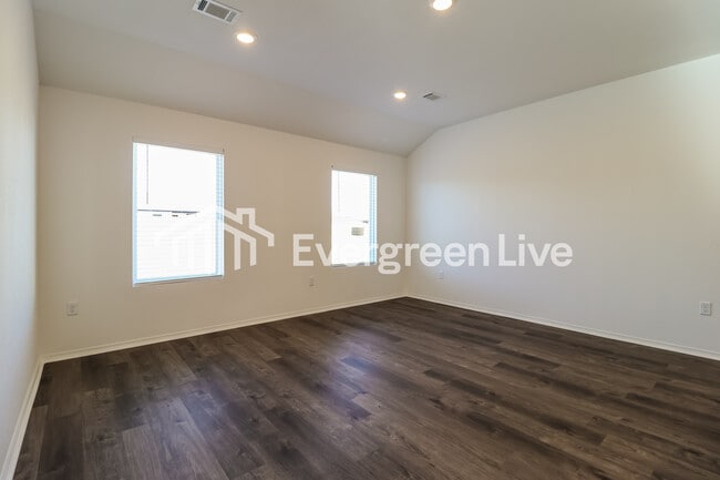 Building Photo - 31 Sourdough Crk Ln