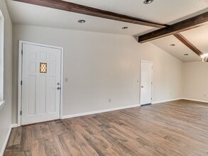 Building Photo - 701 SW 71st St