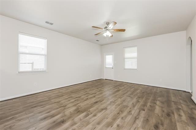 Foto del edificio - 9225 Lone Cypress Dr