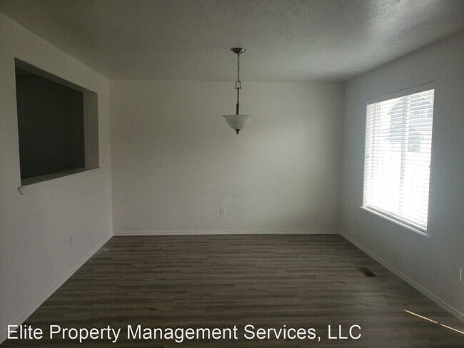 Foto del edificio - 4 br, 2.5 bath House - 764 N Oxwich Avenue