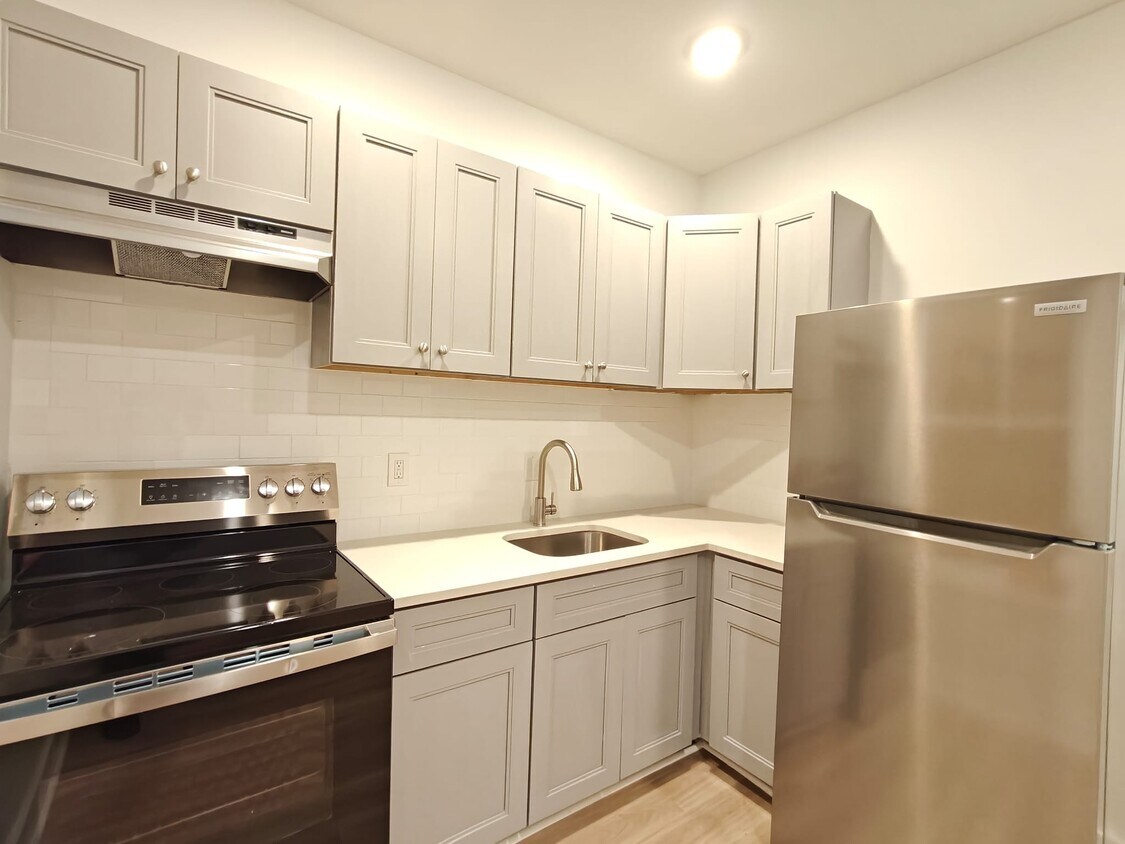 Foto principal - 2862 N Stillman St