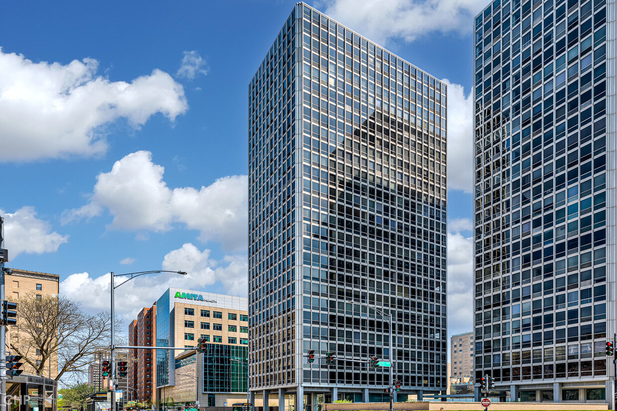 Foto principal - 340 W Diversey Pkwy