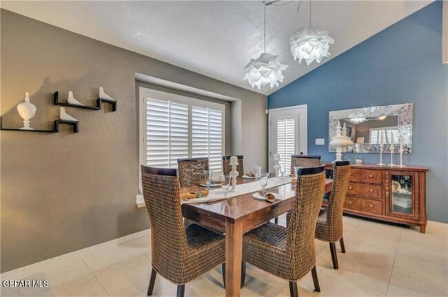 Building Photo - 7067 Crown Ridge Dr