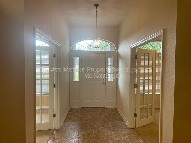 Building Photo - 6940 Hardwood Ct