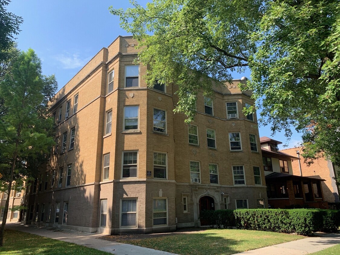 Foto principal - 1503 W Chase Ave