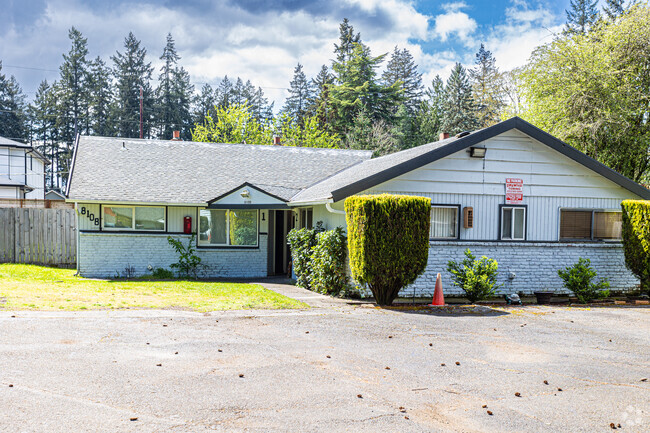Building Photo - Sherwood Forest Apartments