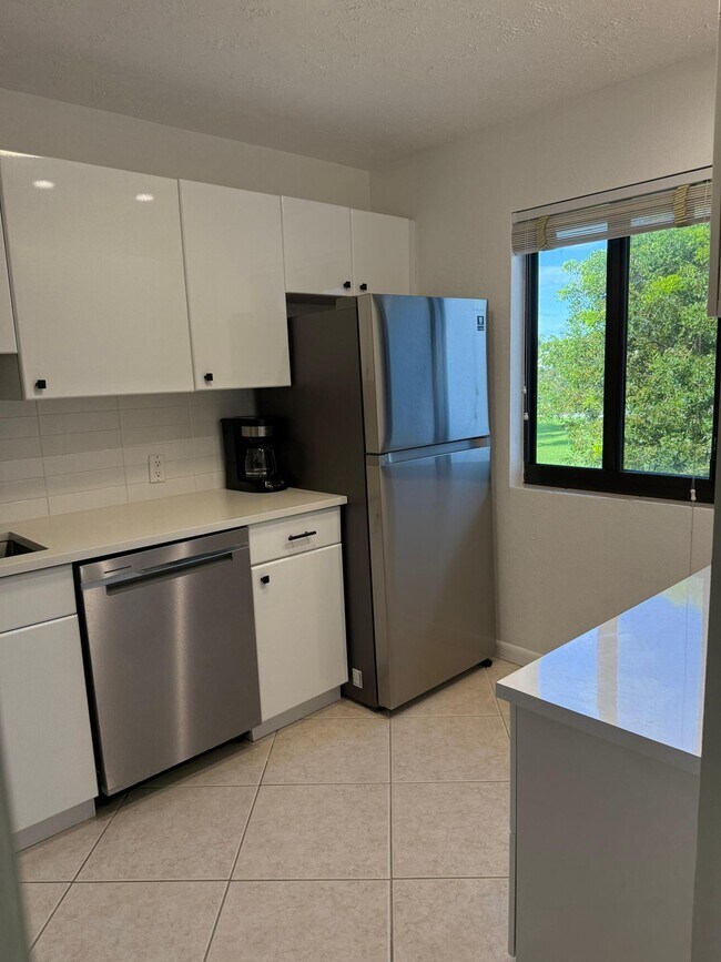 Foto del edificio - 4266 Deste Ct