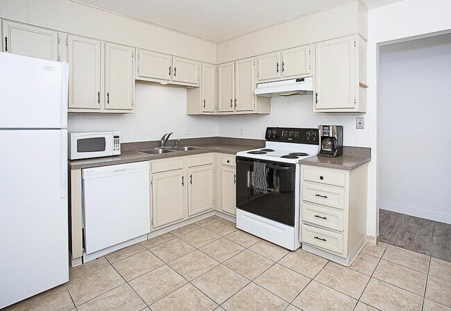 Building Photo - 326 Moccasin Trl