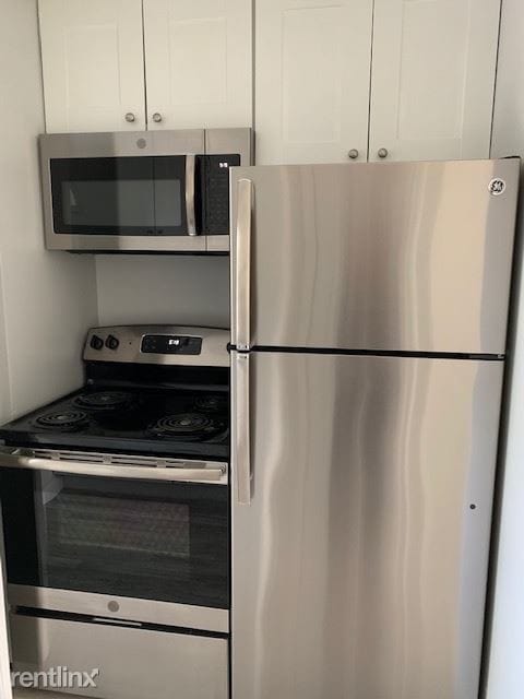 Building Photo - 1 br, 1 bath  - 125 Cosey Beach Ave Apt B2