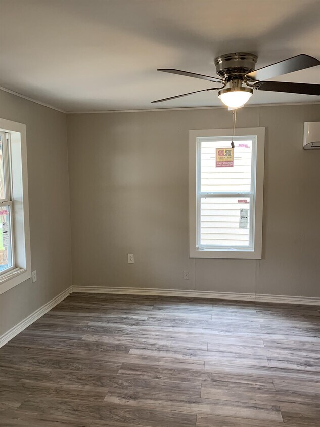 Foto del edificio - 793 N Belknap St