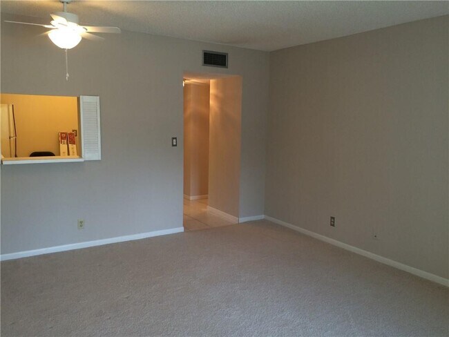 Foto del edificio - 4374 NW 9th Ave