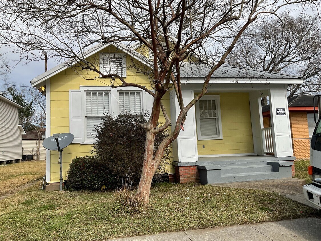 230 W Garfield St, Baton Rouge, LA 70802 House for Rent in Baton