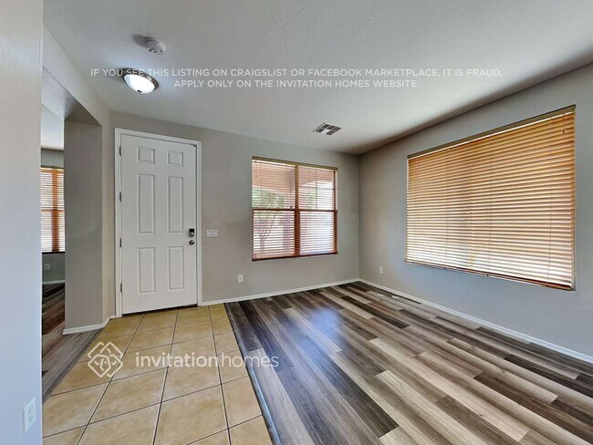Foto del edificio - 3115 W Pleasant Ln