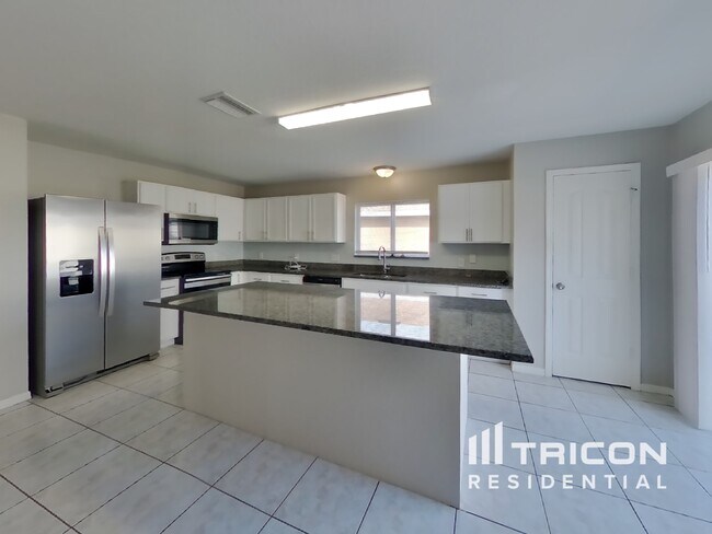 Foto del edificio - 2483 Brownwood Dr