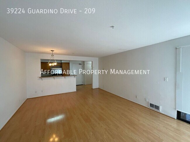 Foto del edificio - 39224 Guardino Dr