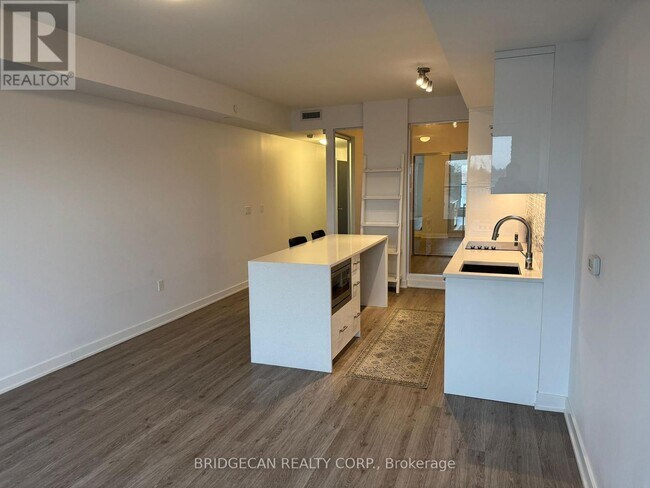 Photo du bâtiment - 106 Dovercourt Rd