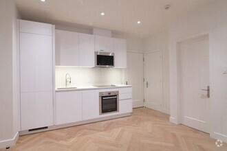 Building Photo - 590 Av. Outremont