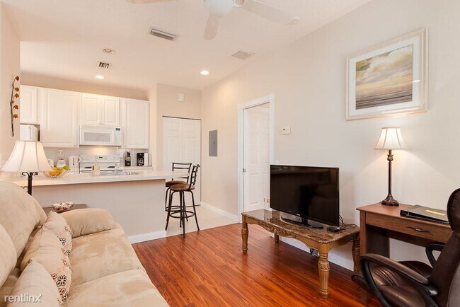 Building Photo - 1 br, 1 bath Apartment - 249 Milano Ln S