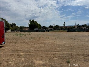 Building Photo - 5995 La Sierra Ave