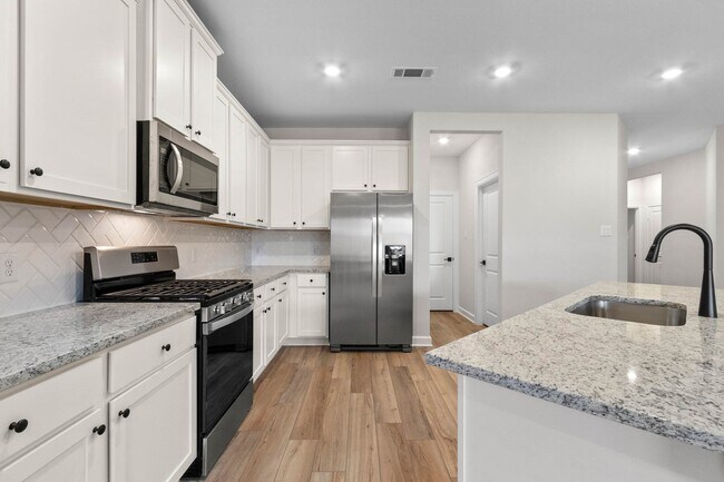 Foto del edificio - 1022 Whispering Winds Dr