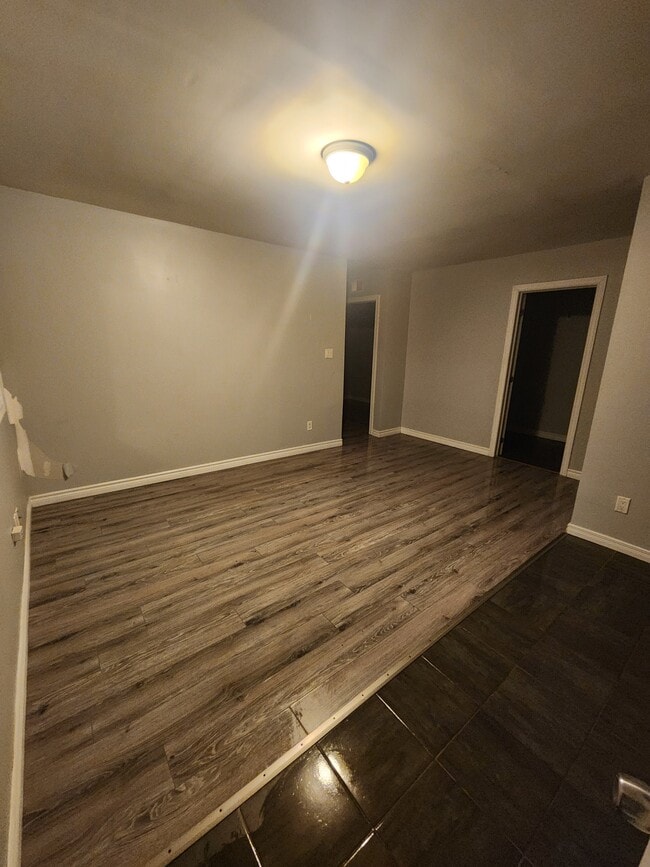 Building Photo - 15 Peel St