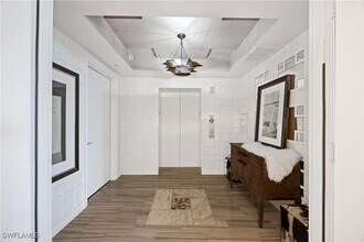 Building Photo - 13675 Vanderbilt Dr