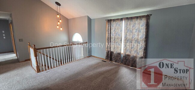 Foto del edificio - Beautiful 3 Bedroom & 2 Bathroom Home!