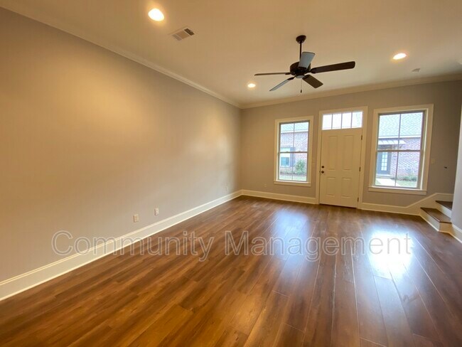 Building Photo - 13802 Azalea Dr