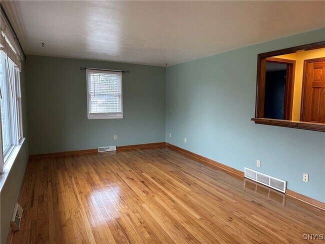 Foto del edificio - 7336 Wheatley Rd