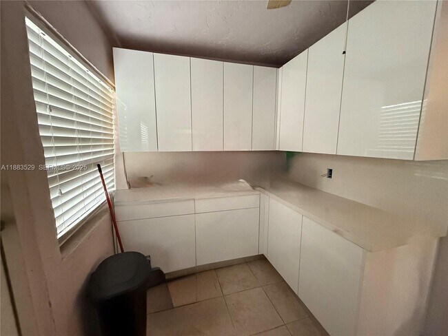 Foto del edificio - 27 Laredo Pl