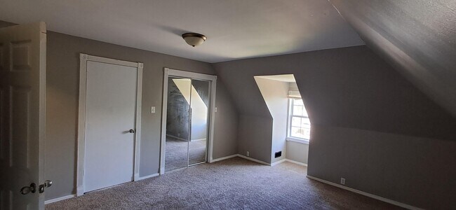 Foto del edificio - 3221 Mitchell Ave