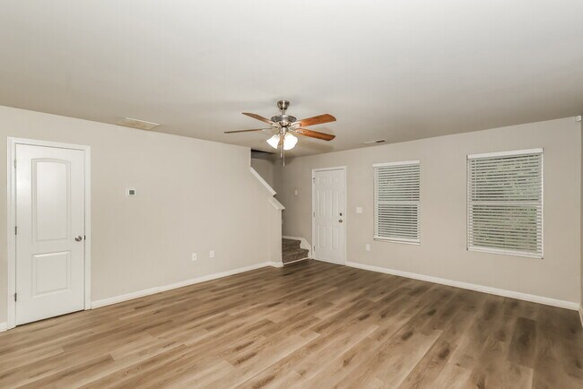 Foto del edificio - 2569 Wood Bend Ln