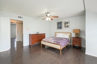 Building Photo - 10188 Beekman Pl Dr