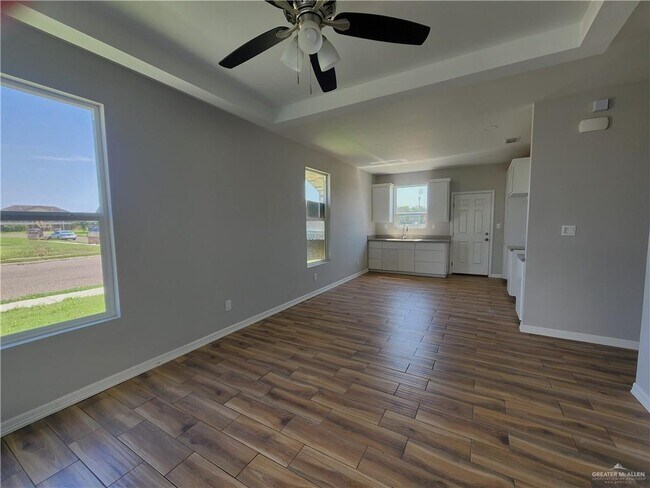 Foto del edificio - 16 W Los Tesoros Dr