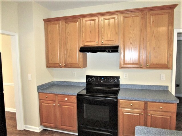 Foto del edificio - 515 Draycott Court SW