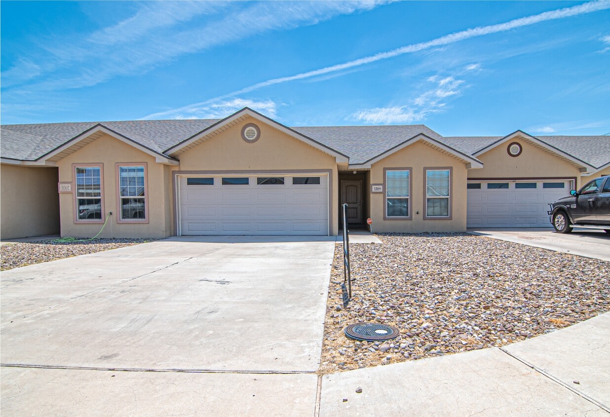 Primary Photo - 5307 Audie Ct