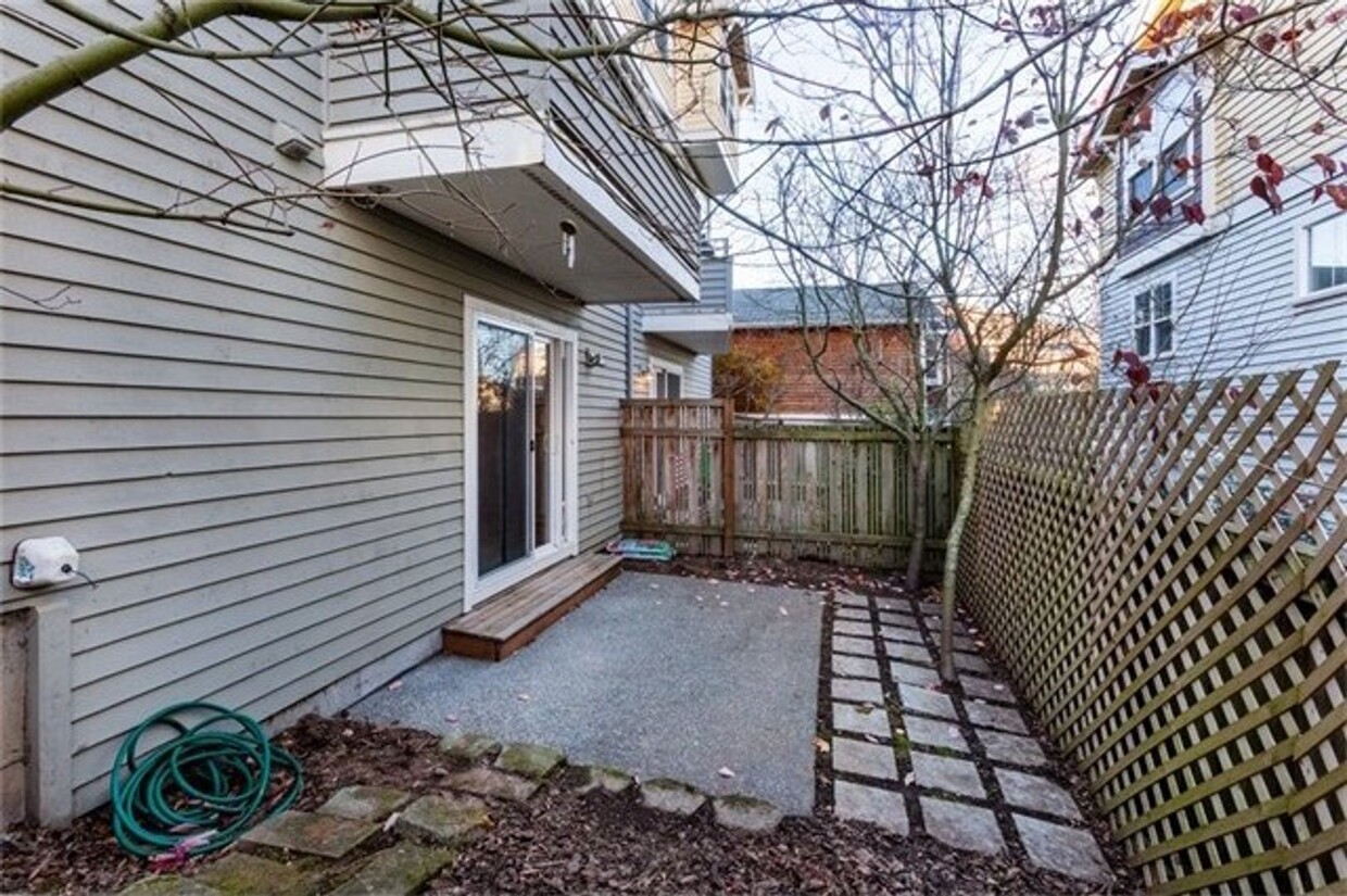 Primary Photo - Lovely 3 bed, 2.5 Bathroom Magnolia Tonwnh...