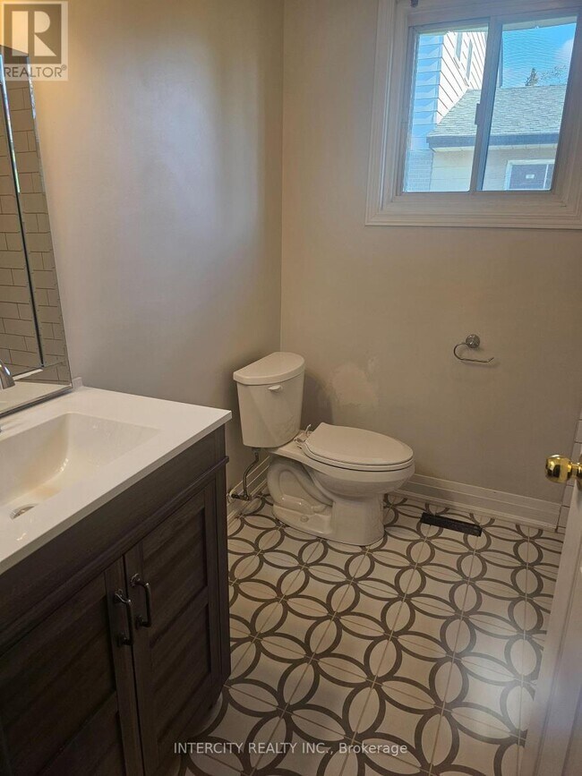 Photo du bâtiment - 108 Mellow Crescent