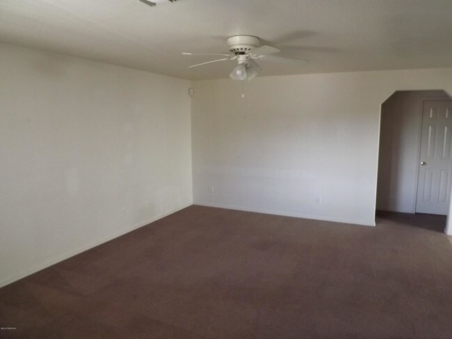 Building Photo - 6234 N Reata Dr