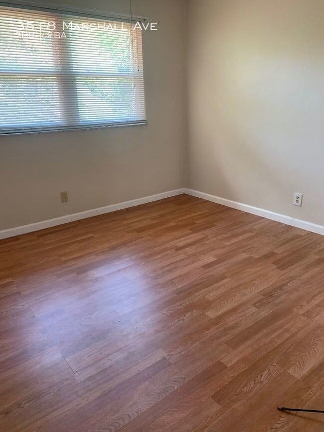 Building Photo - 3 bed 2 bath in St. John