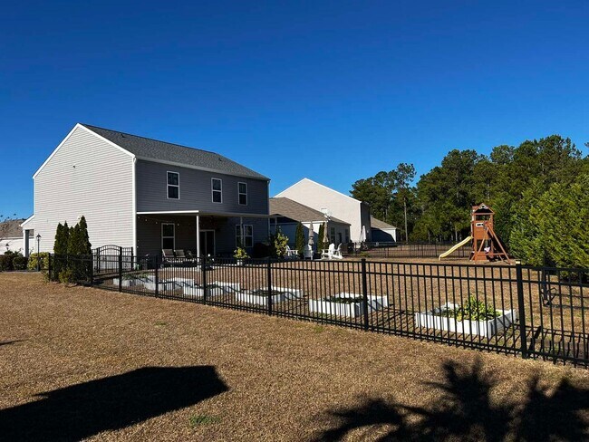 Foto del edificio - New build 4 bedroom/2.5 bath home in the Farm