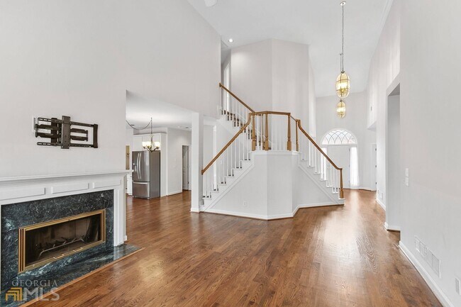 Foto del edificio - 1462 Valley Glen Way