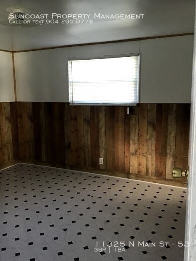 Building Photo - Cute Move in Ready Home
