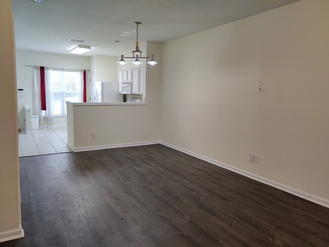 Foto del edificio - 3553 Twisted Tree Ln