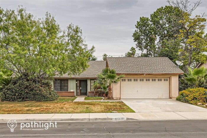 Foto principal - 41398 Shadow Mountain Way, Hemet, CA, 92544