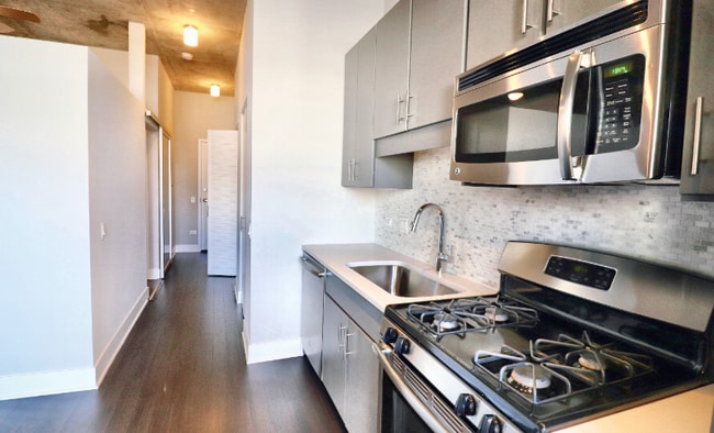 Photo - 845 S Clark St Apartment