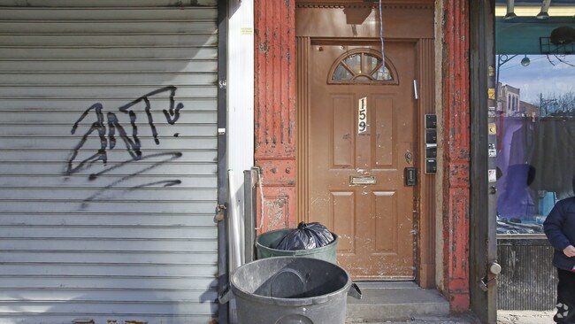 Foto del edificio - 159 Division Ave