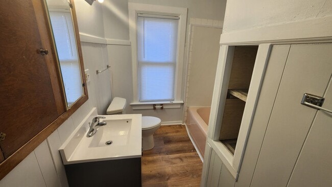 Foto del edificio - 1346/1348 George St.