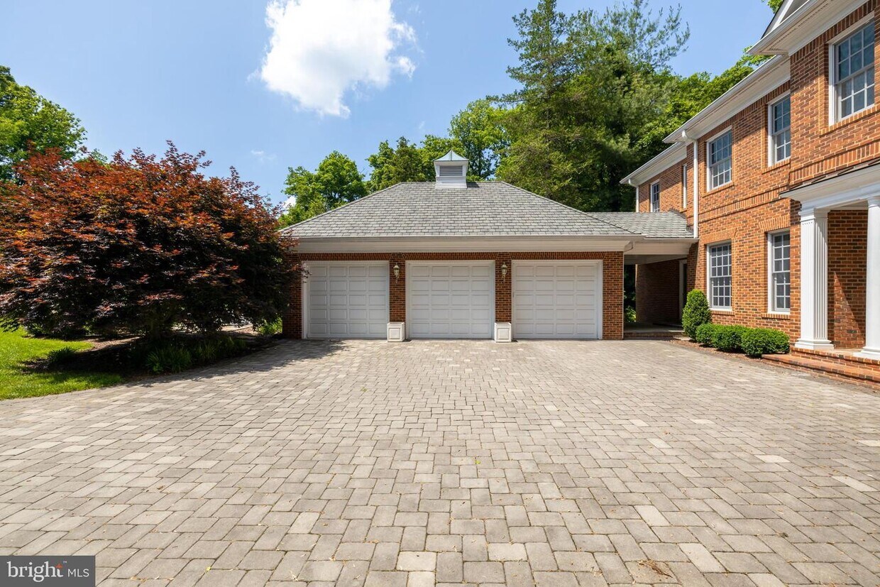 6911 Radnor Rd, Bethesda, MD 20817 House Rental in Bethesda, MD